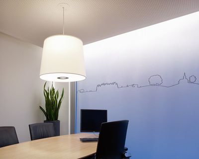 Roller Blind Systems, SG 4930, Colorama 2, Room shot "UBS", Kloten, Switzerland