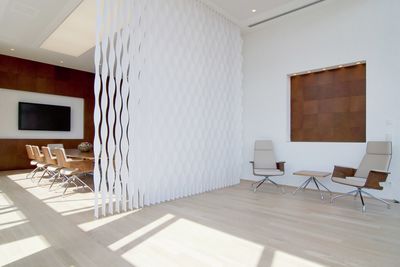 Systèmes de rideaux à bandes verticales, SG 2900, Multi Visio, room shot ""Office Gehrke econ in the Torhaus", Hannover, Germany, Vertical Waves