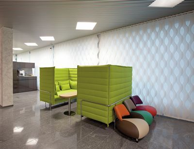 Sistemas de bandas verticales, SG 2810, Multi Visio, Raiffeisen, Schötz, Switzerland, Vertical Waves