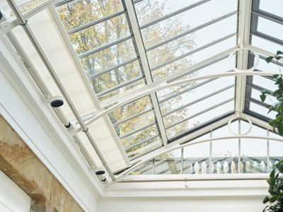 Sistemas Skylight, SG 8600, Versascreen 1-10%, The Camellia House, Wentworth, South Yorkshire, United Kingdom