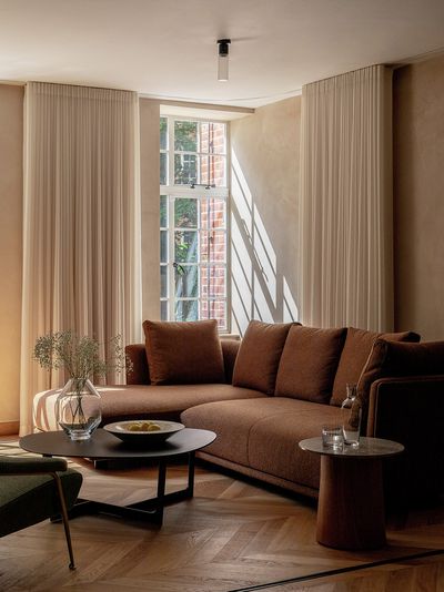 Sistemas de rieles, SG 6870, Colorama 1, Ashley Court, London, United Kingdom