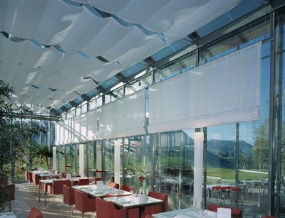 Sistemas de estores, SG 2120, Colorama 1, Room shot "Paul Klee Zentrum - Restaurant Schöngrün", Berne, Switzerland