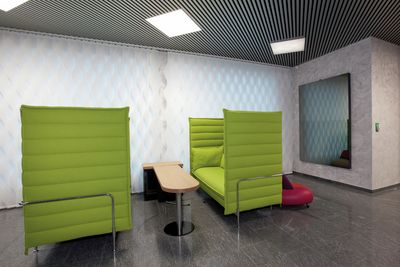 Sistemas de bandas verticales, SG 2910, Multi Visio, Raiffeisen, Schötz, Switzerland, Vertical Waves