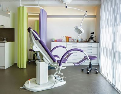 Sistemas de bandas verticales, SG 2910, Multi Visio, Room shot "Health Centre Rigi AG", Küssnacht, Switzerland, Vertical Waves