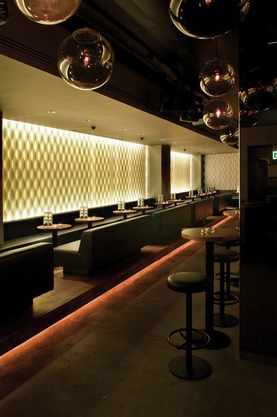 Sistemas de bandas verticales, SG 2810, Multi Visio, Room shot "Amber Club", Zurich, Switzerland, Vertical Waves